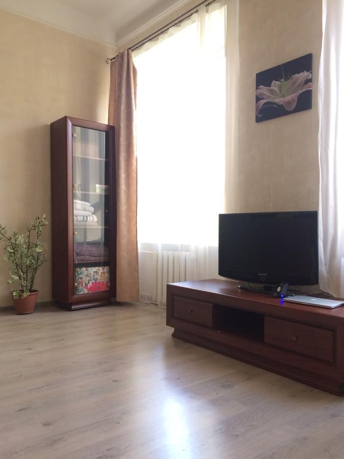 2-Kh Kom-Ia Kvartira V Tsentre Odessy Oděsa Exteriér fotografie